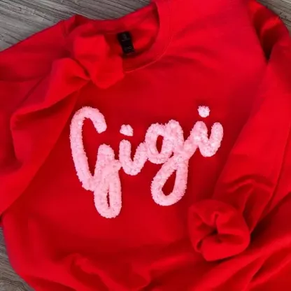 Cozy Chenille Sweatshirt – The Perfect Mother‘s Day Gift for Mom & Grandma