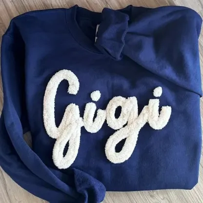 Cozy Chenille Sweatshirt – The Perfect Mother‘s Day Gift for Mom & Grandma