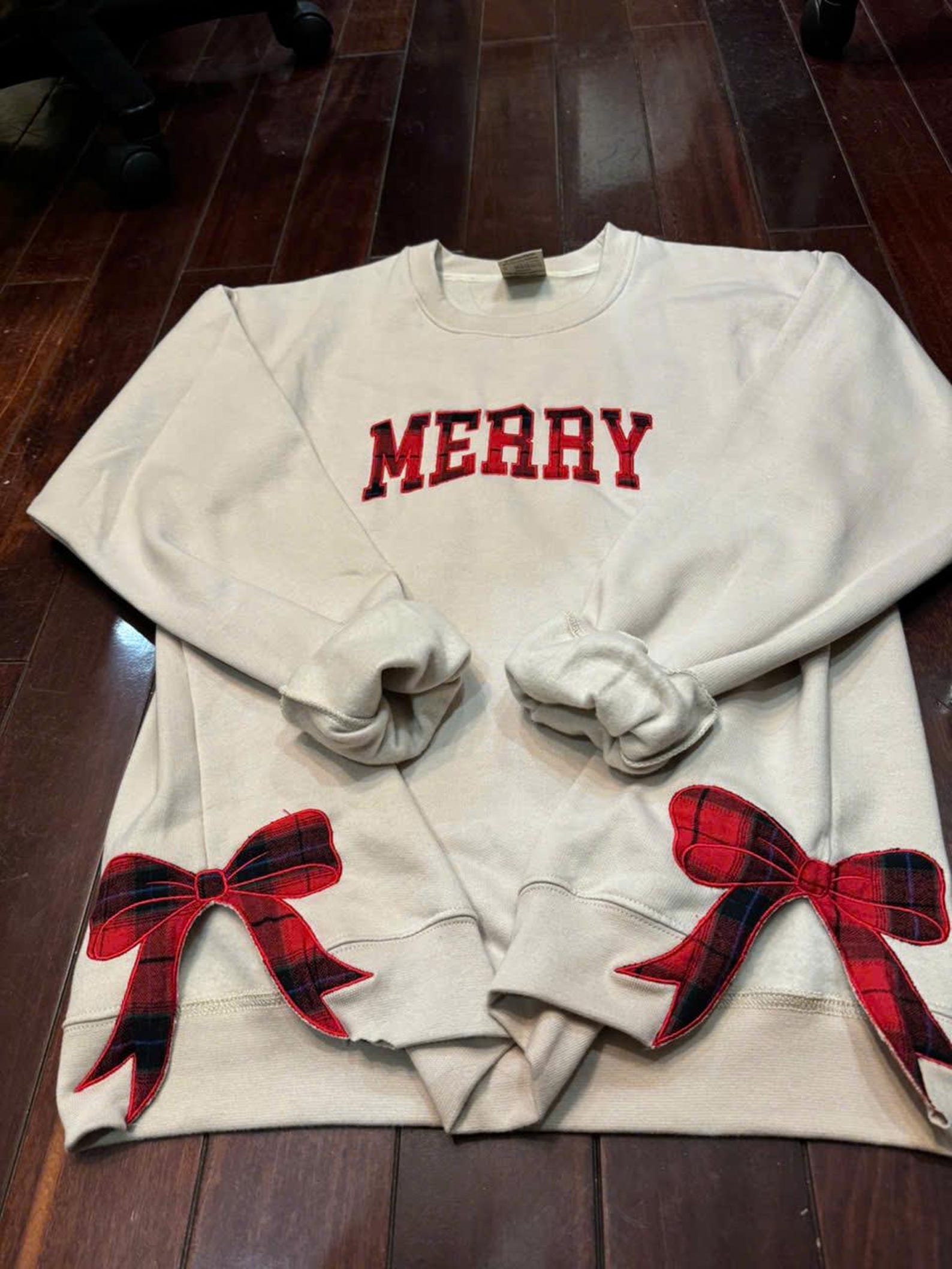 Embroidered Merry Side Bow Appliqué Sweatshirt Design Classic Christmas Bow, Embroidered Bow Sweatshirt, Side Bow Sweatshirt