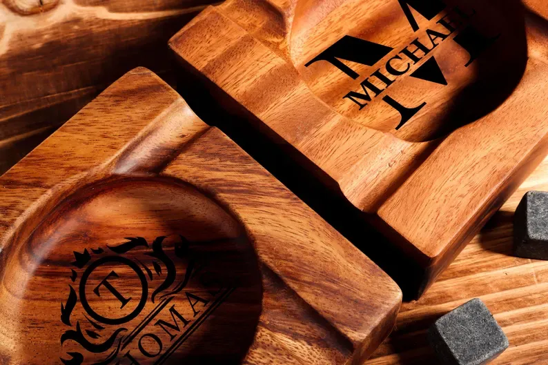 Personalized Cigar Ashtray, Cigar Holder, Unique Ashtray, Walnut wood Ashtray, Cigar Accessory, Husband & Fathers Gift