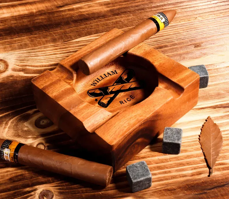 Personalized Cigar Ashtray, Cigar Holder, Unique Ashtray, Walnut wood Ashtray, Cigar Accessory, Husband & Fathers Gift