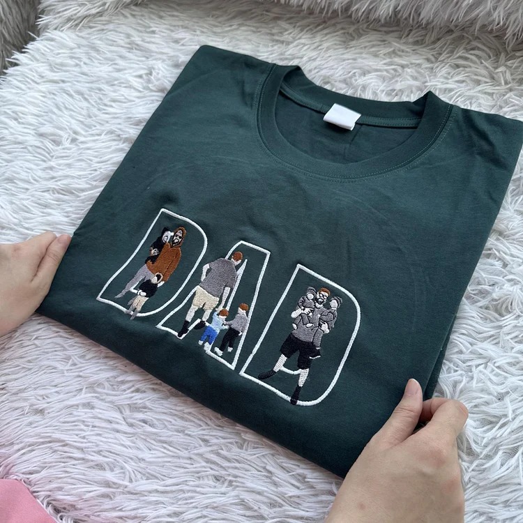 Custom Photo Portrait Embroidery Sweatshirt/T-shirt, Gift For Dad/Mom/Family