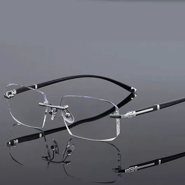Smart zoom photochromic reading glasses