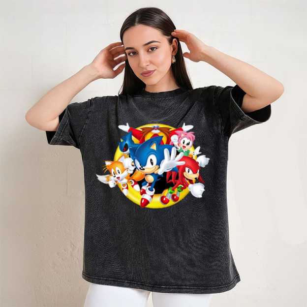 Race into action with our Sonic the Hedgehog T-shirt/Sweatshirt