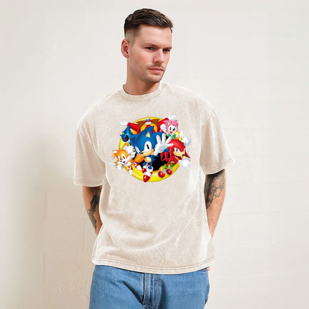 Race into action with our Sonic the Hedgehog T-shirt/Sweatshirt
