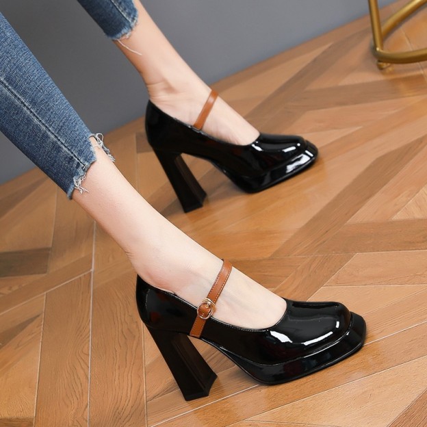 Wodoodporne wysokie obcasy z grubym spodem