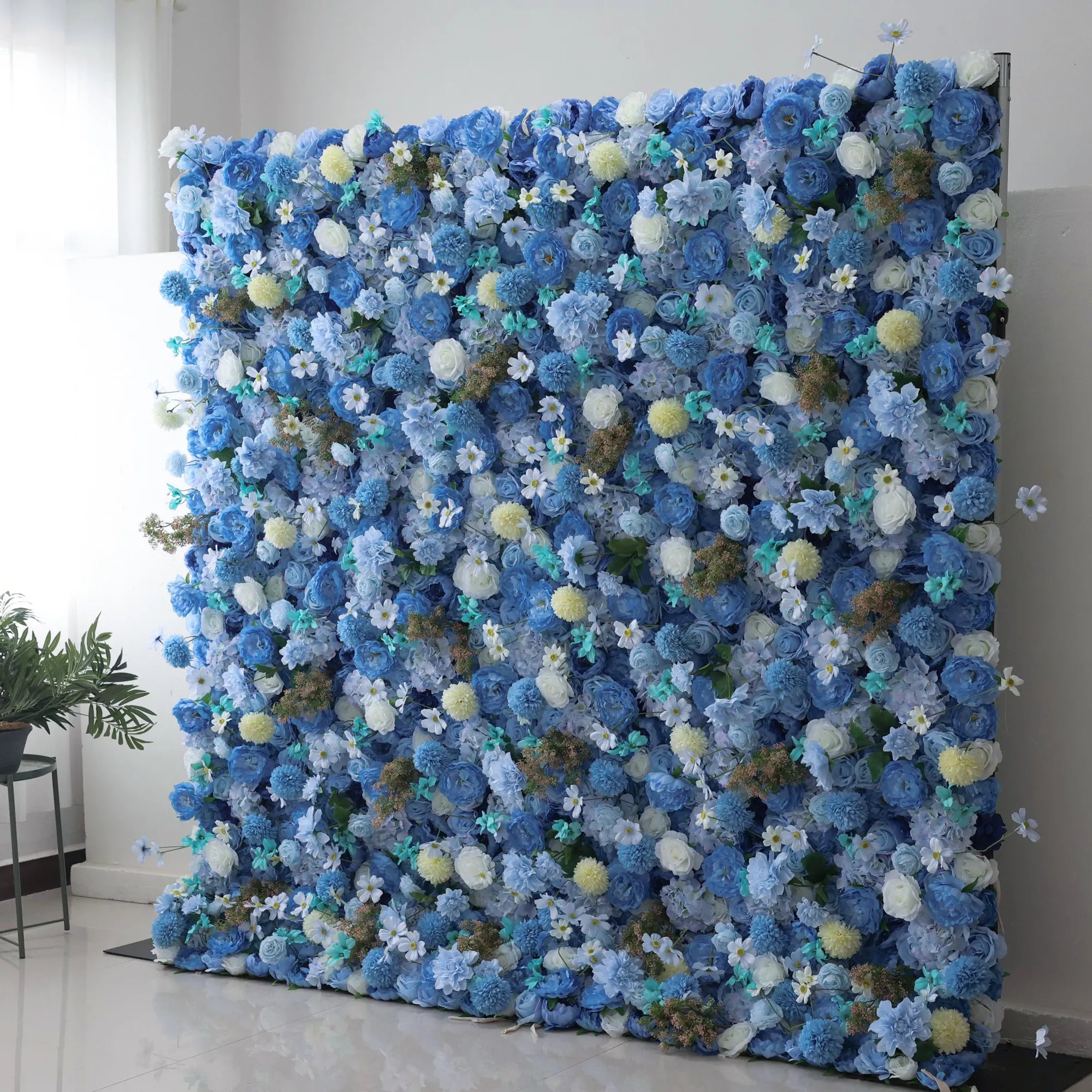 Azure Harmony – A Serene Symphony of Blue & Pale Yellow Fabric Blooms – Ideal Floral Wall for Nautical Themes, Events & Tranquil Interior Ambiances-VF-219-2
