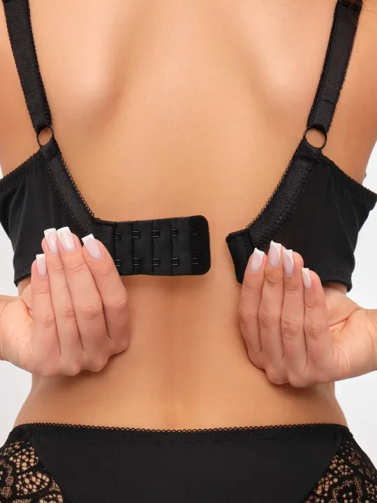 👙TRIUMPH – [3 kusy.]🔥50% SLEVA na sexy krajkové spodní prádlo pro plnoštíhlé