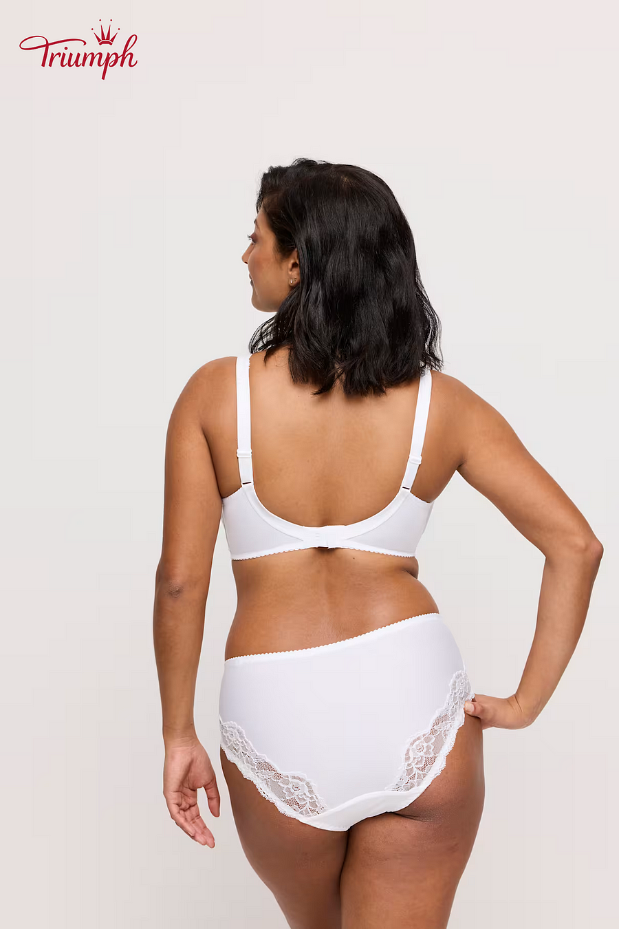 Pohodlná podprsenka Triumph s kosticí a výstelkou, bez výstelky.