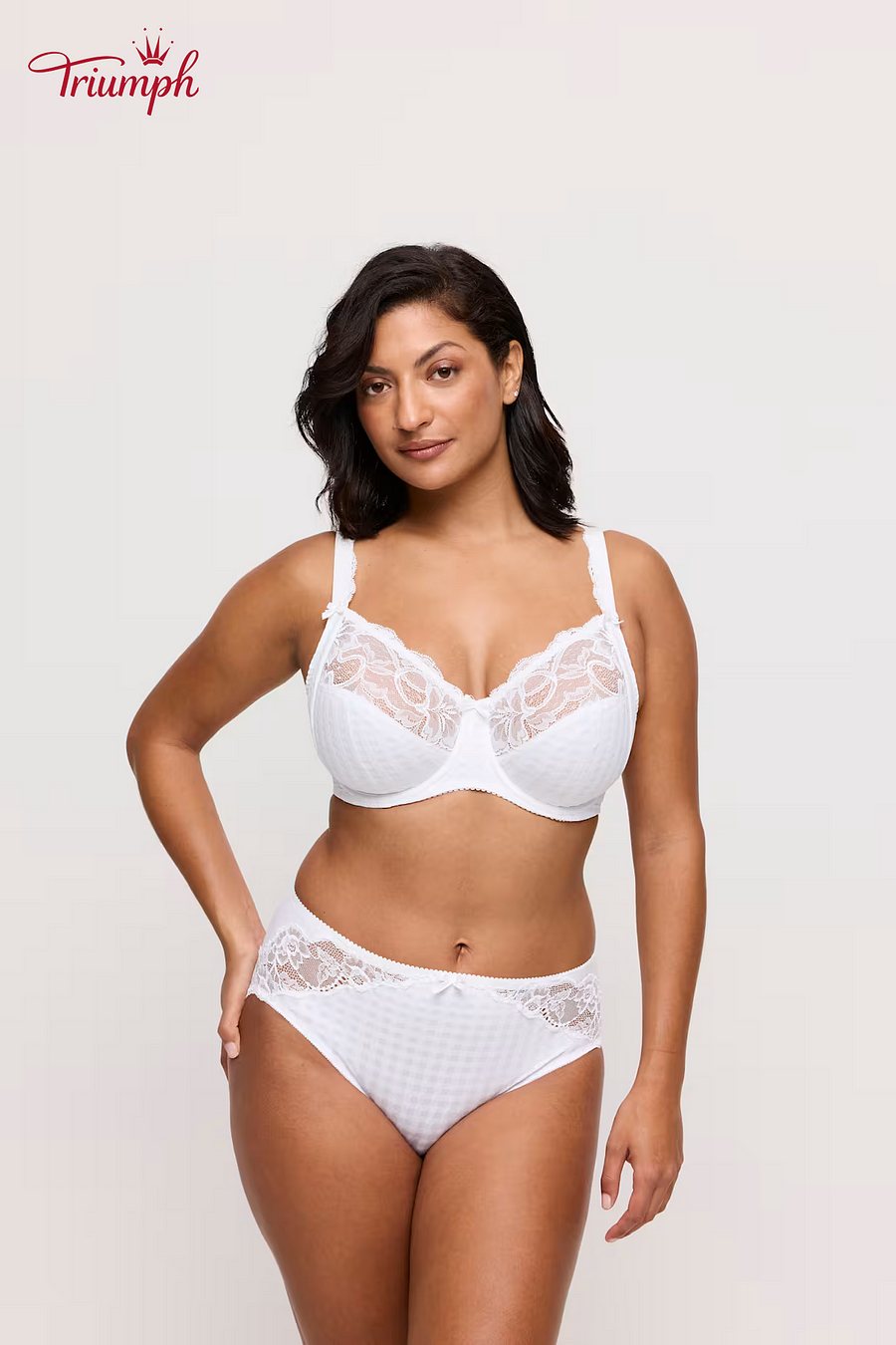 Pohodlná podprsenka Triumph s kosticí a výstelkou, bez výstelky.