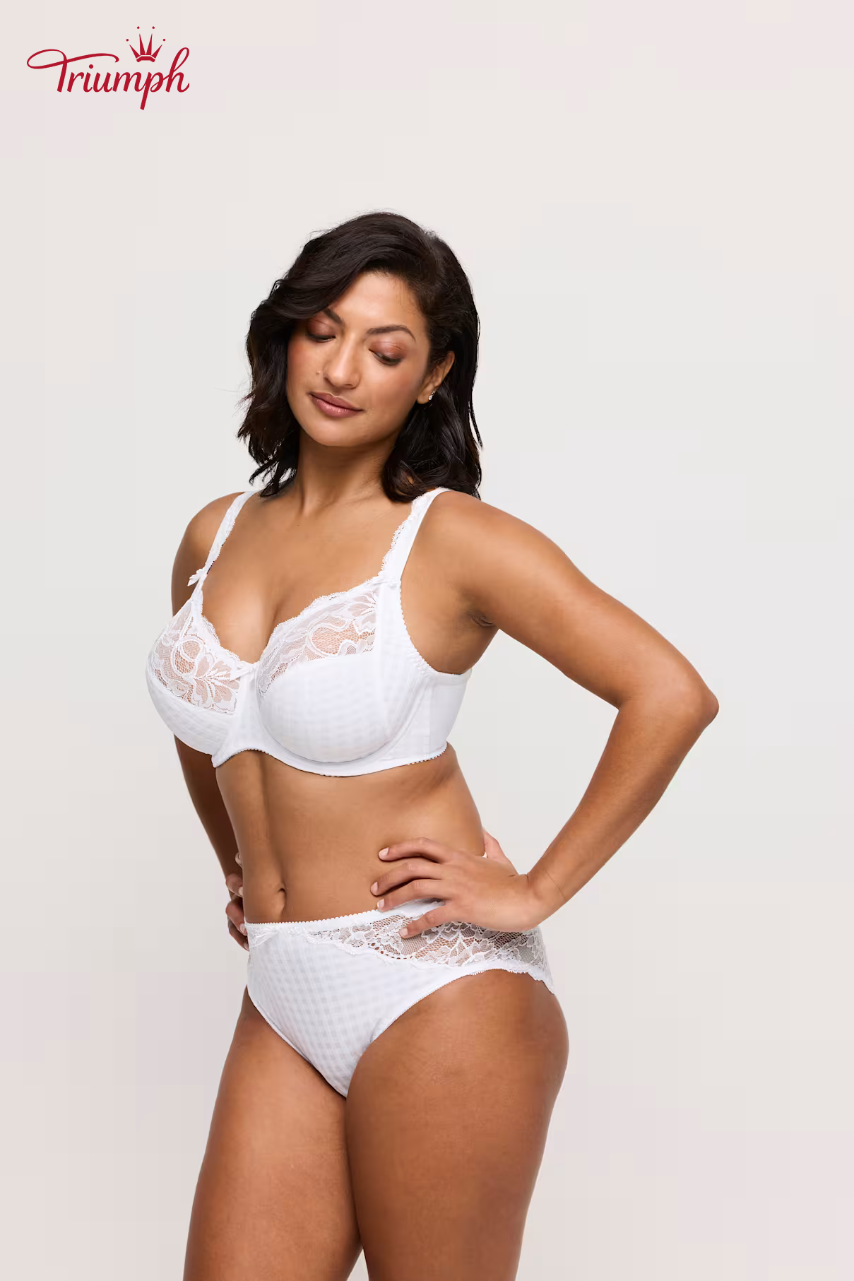 Pohodlná podprsenka Triumph s kosticí a výstelkou, bez výstelky.