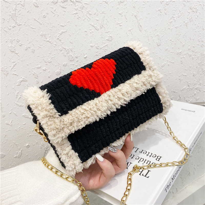 Handmade Chunky Chenille Crocheted Shoulder Bag – Blue & White Heart Crossbody Purse with Silver Chain Strap, Soft Plush Flap Shoulder Bag, DIY Craft Gift for Women