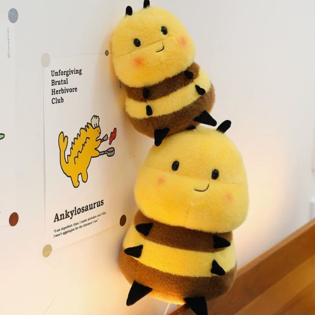 Cute Little Bee Plush Doll, Healing Fluffy Bee Stuffed Animal Companion Pillow Gift