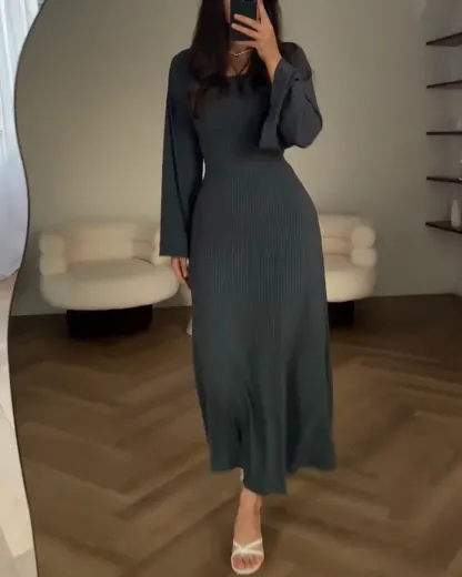 Elegant tie waist knit dress
