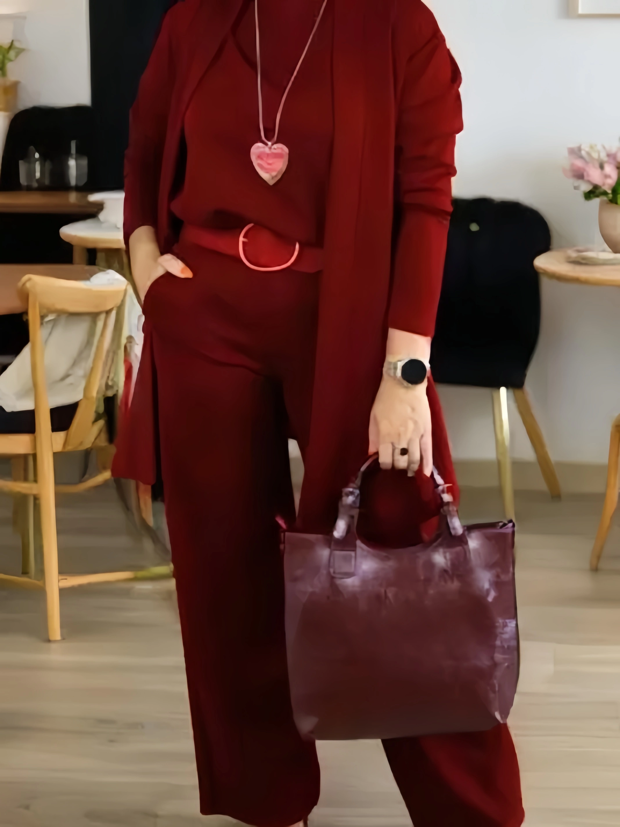 ✈️shipping worldwide⏳Time-Limited Special⏰Elegant 3-piece set including long cardigan, top and pants💞