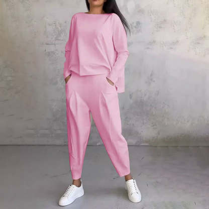 2-piece set with long sleeves and crew neck trousers