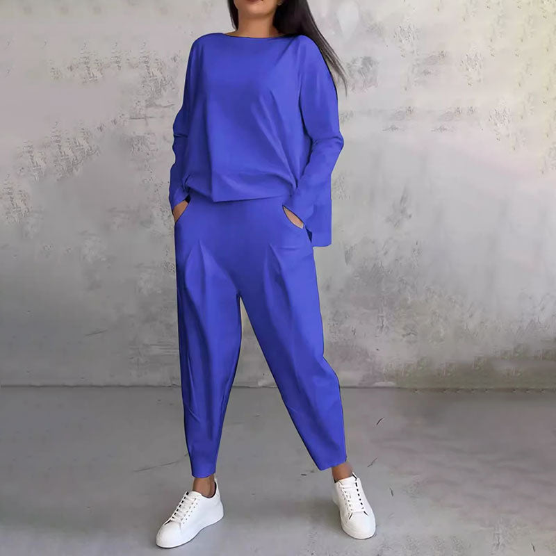 2-piece set with long sleeves and crew neck trousers