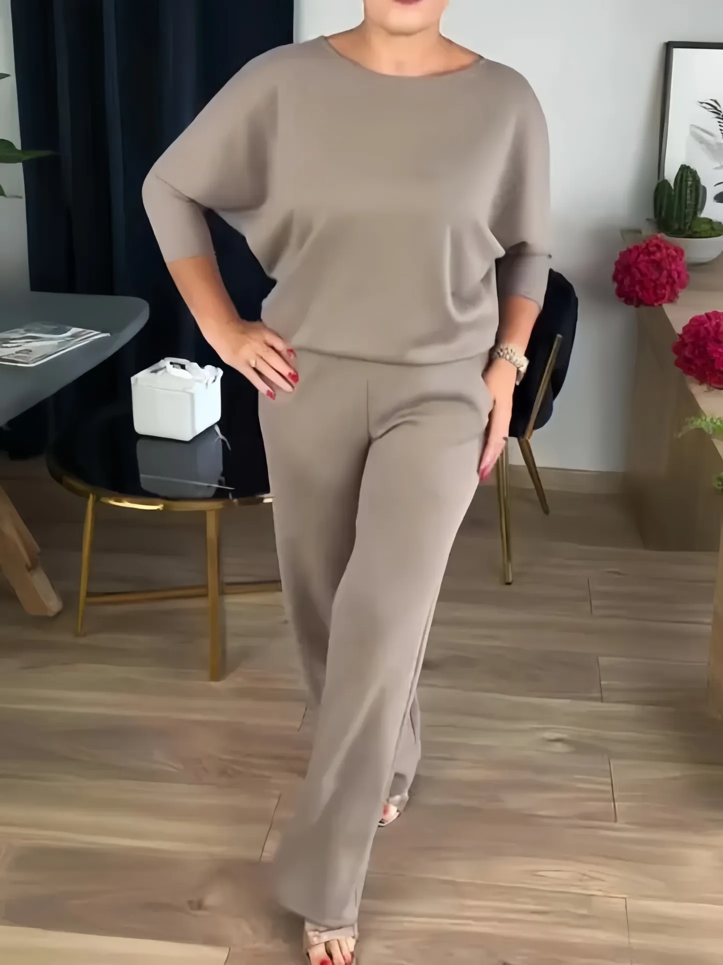 ✈️shipping worldwide⏳Time-Limited Special⏰Elegant 3-piece set including long cardigan, top and pants💞