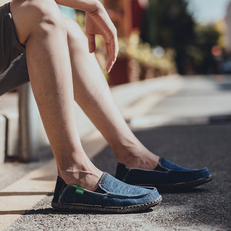 MEN'S COMFORTABLE SLIP-ON CASUAL SHOES WITH TIRE SOLES