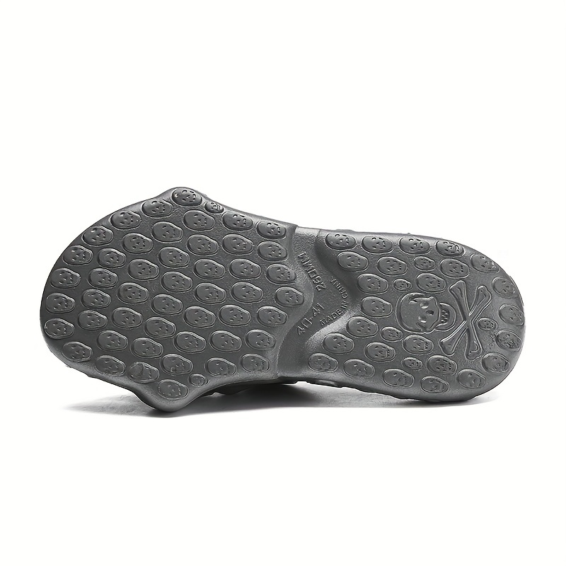 Skull Design Slip-on Slippers