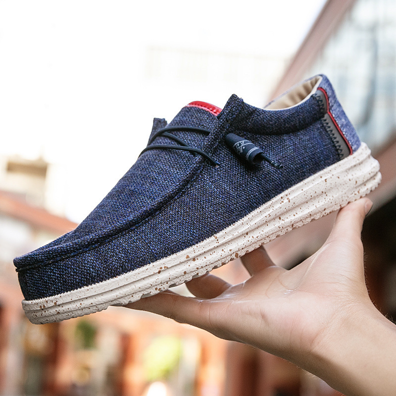 MEN'S COMFORTABLE SLIP-ON CANVAS LOAFERS THAT CONFORM TO THE FOOT