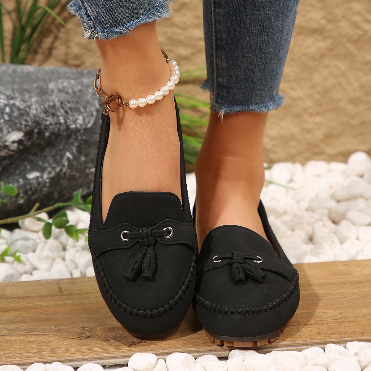 The Most Comfortable Shoes Older Women Can Wear All Day Without Pain