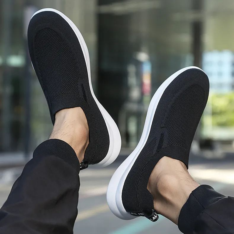 Men's Leisure Fly Woven Surface Breathable Sports Shoes