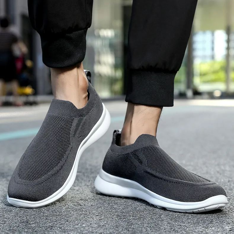 Men's Leisure Fly Woven Surface Breathable Sports Shoes