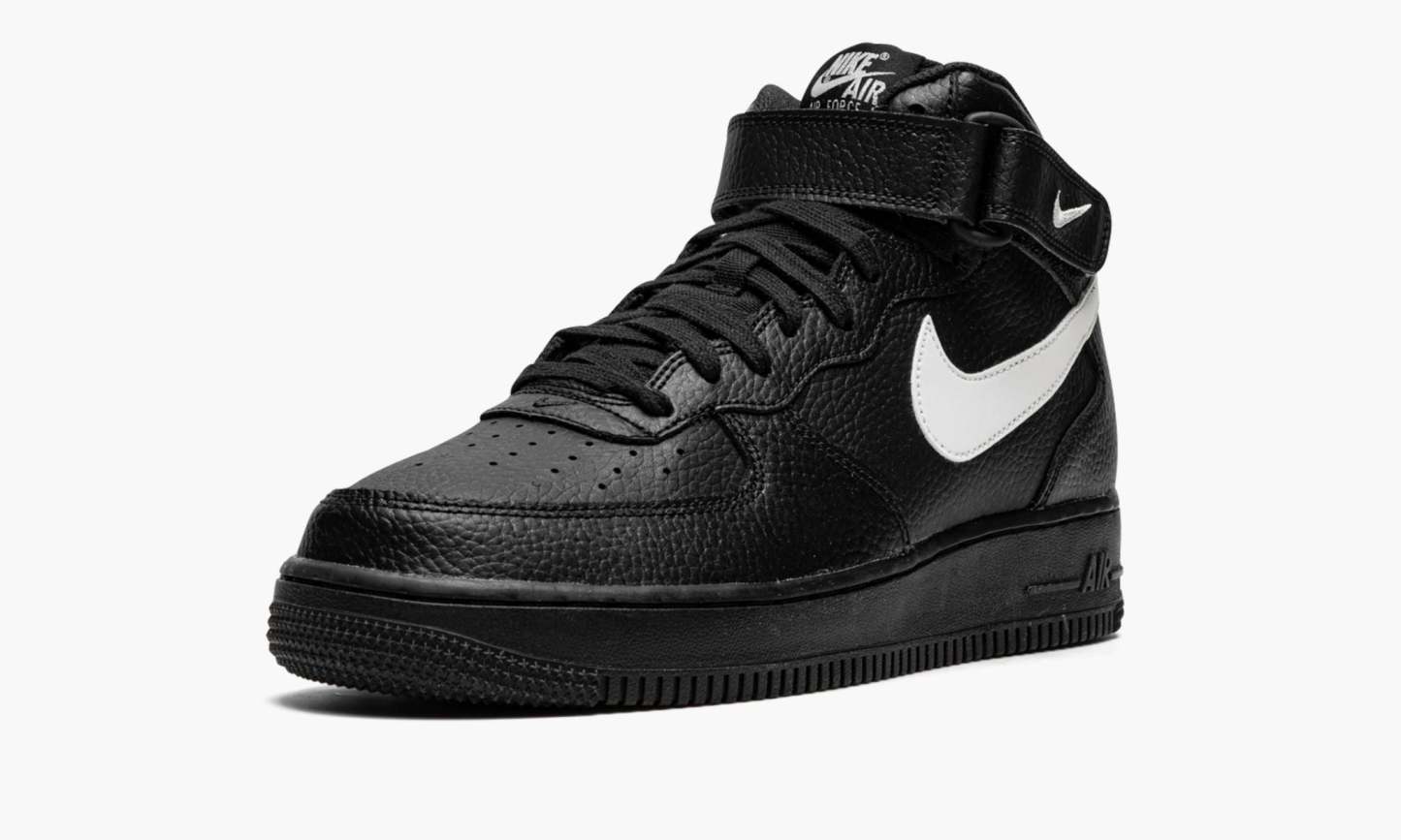 1 Mid 07 ��Black / Sail