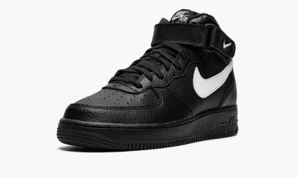 1 Mid 07 ��Black / Sail