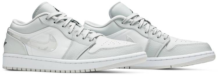 Low 'White Camo' DC9036-100