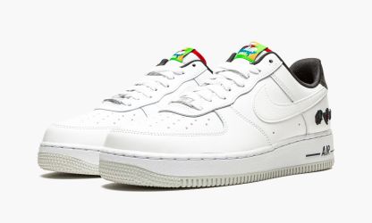 1 Low LV8 ��Peace, Love, Swoosh