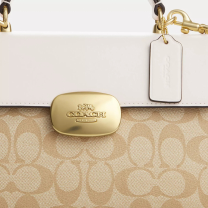 Coathtch Coathtth Outlet Eliza Top Handle In Signature Canvas