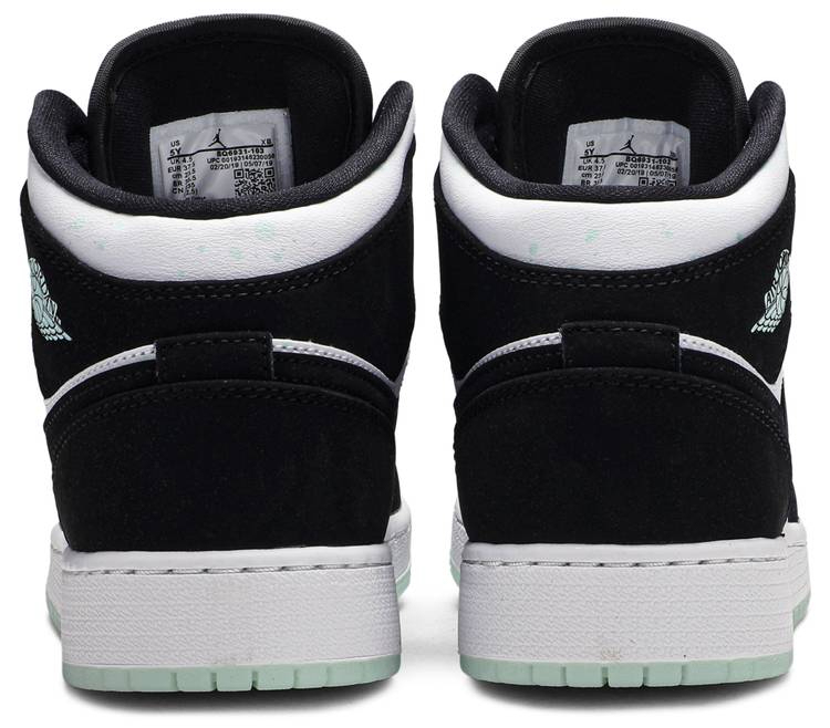 1 Mid SE GS 'Glow in the Dark Panda' BQ6931-103