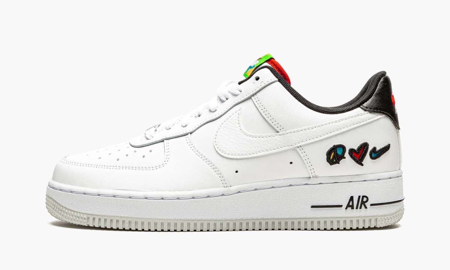 1 Low LV8 ��Peace, Love, Swoosh