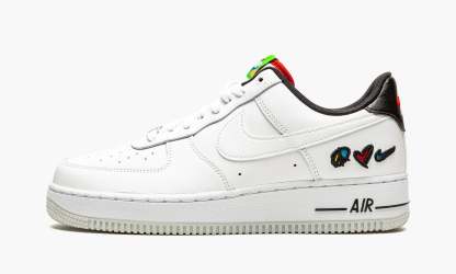 1 Low LV8 ��Peace, Love, Swoosh