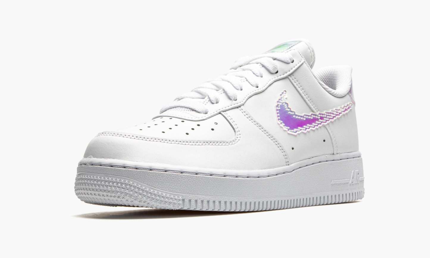 1 Low 7 LV8 ��Iridescent Pixel Swoosh