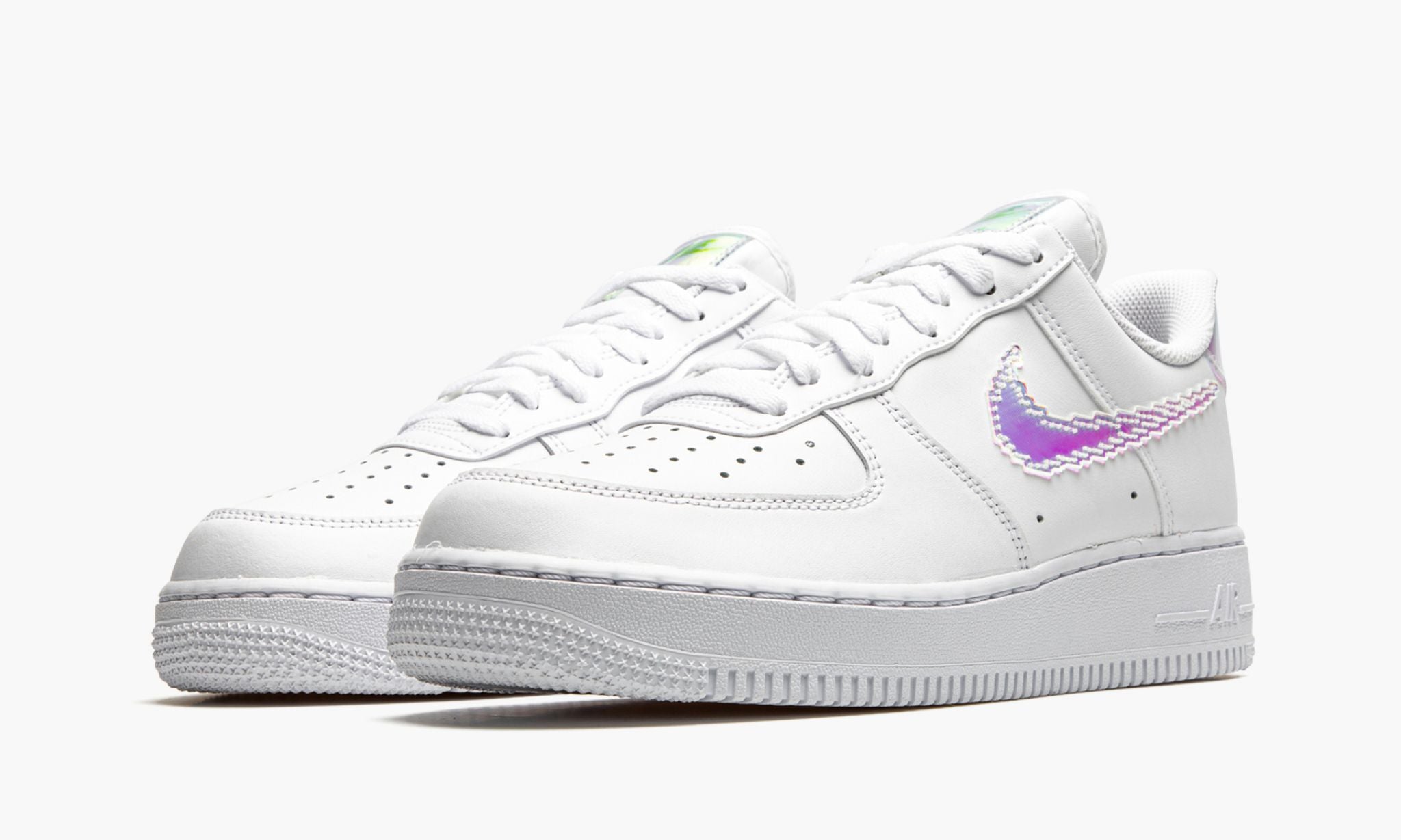 1 Low 7 LV8 ��Iridescent Pixel Swoosh