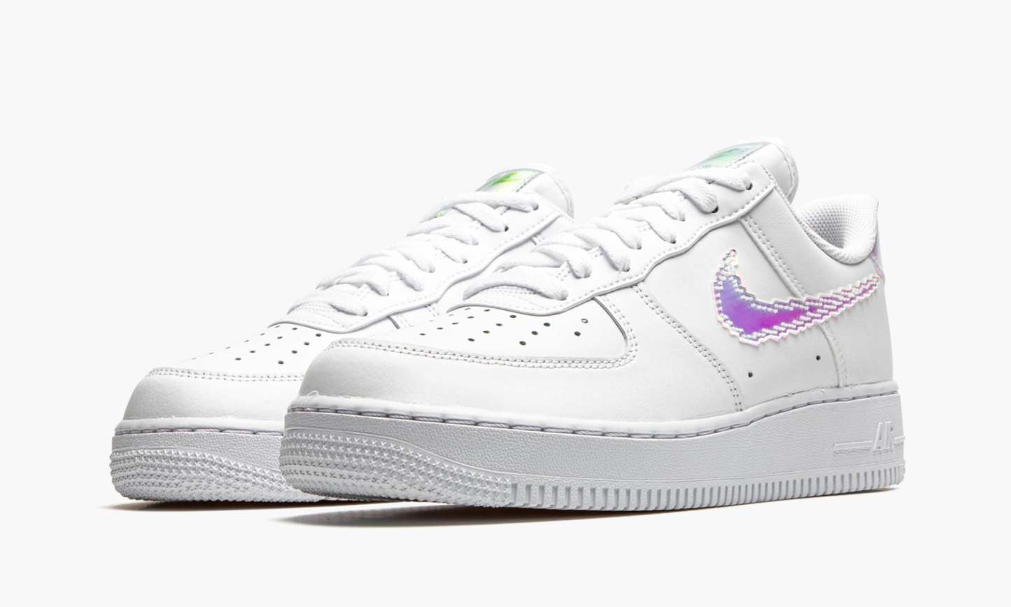 1 Low 7 LV8 ��Iridescent Pixel Swoosh