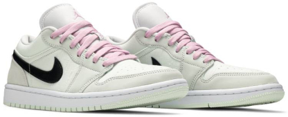 Wmns Low SE 'Barely Green' CZ0776-300