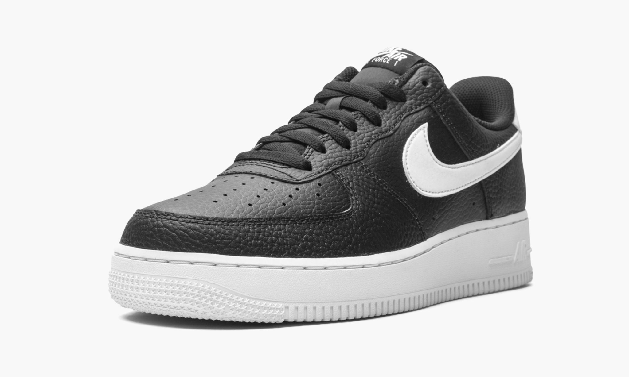 1 Low 7 ��Black / White