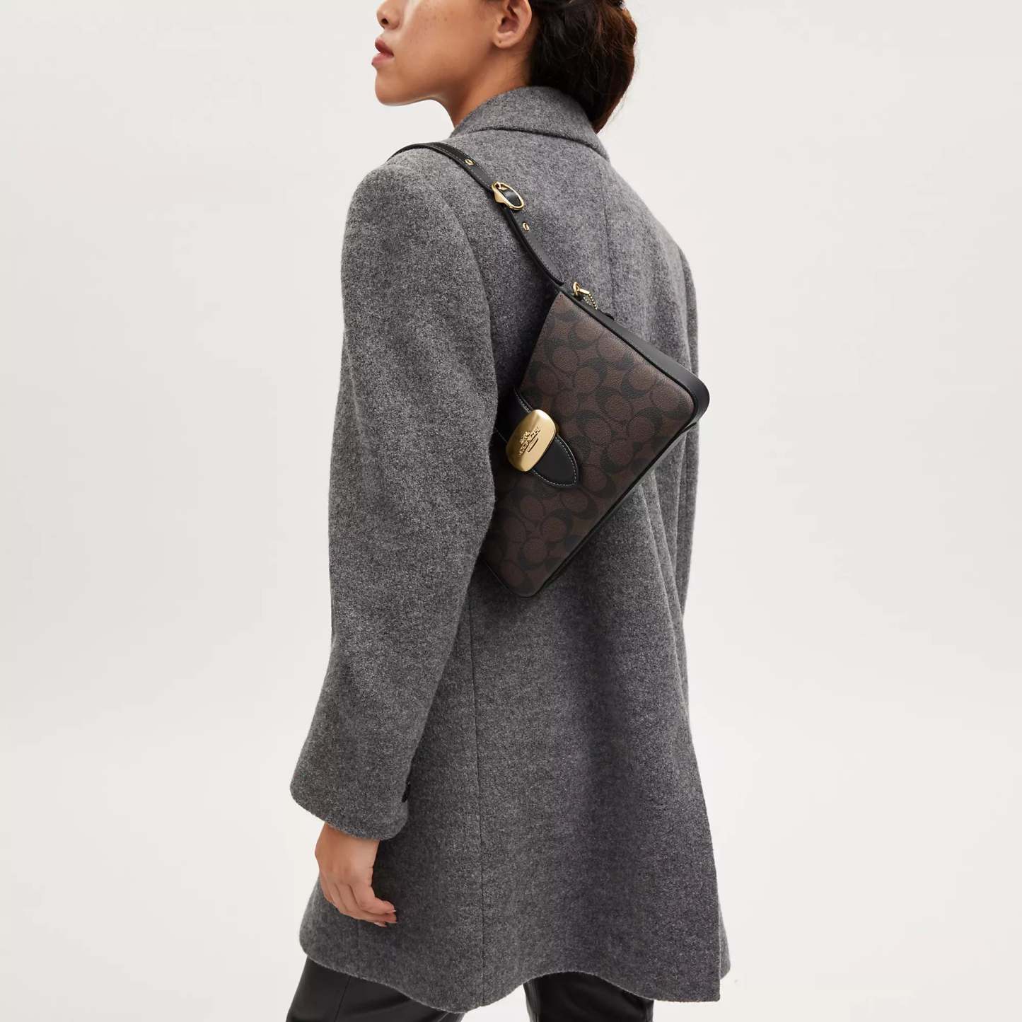 Coathtch Coathtth Outlet Eliza Shoulder Bag In Signature Canvas