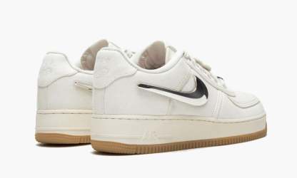 1 Low ��Travis Scott Sail