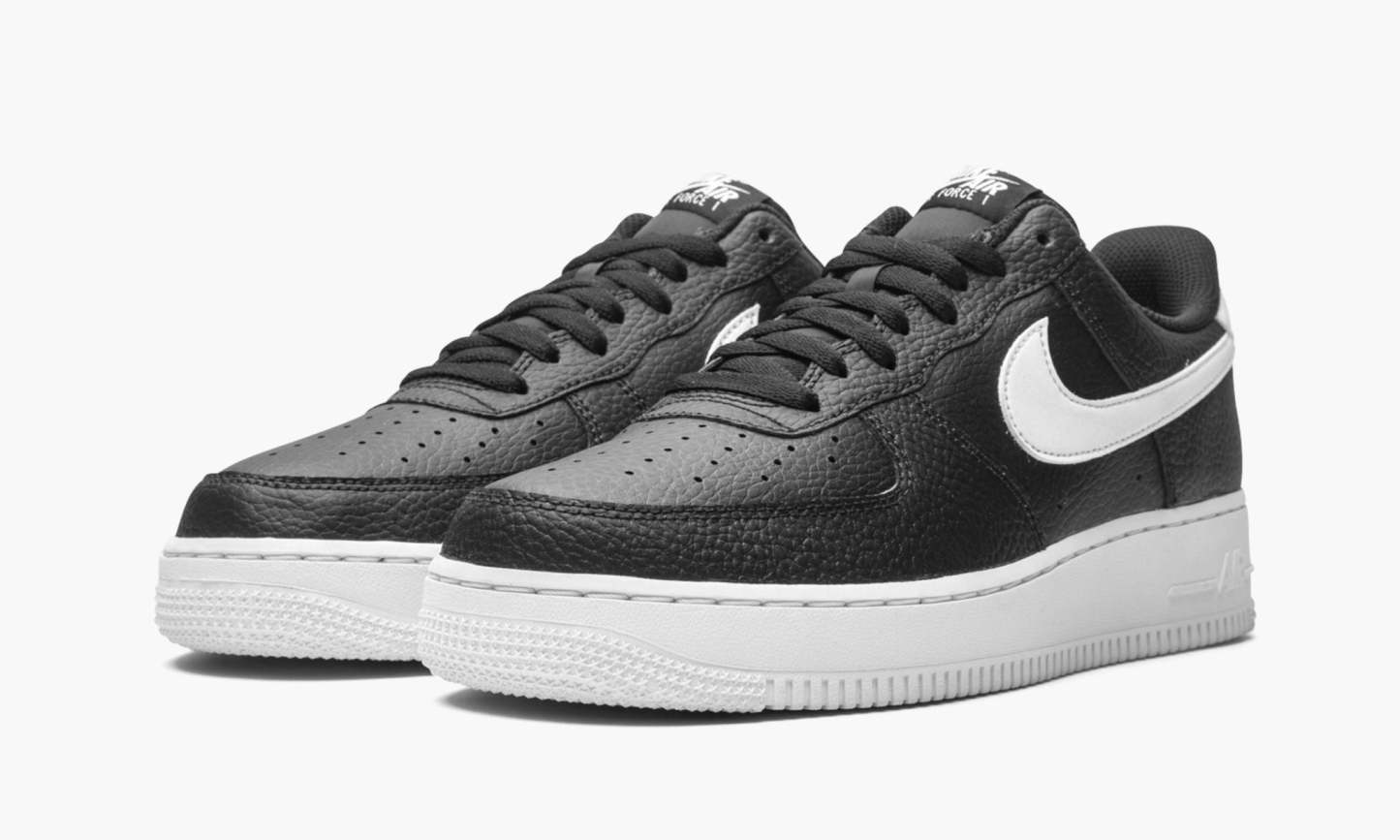 1 Low 7 ��Black / White