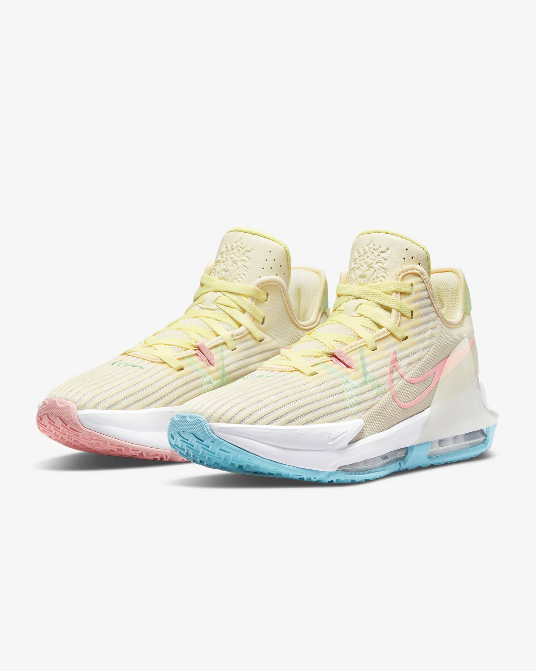 Women's Basketball Shoes