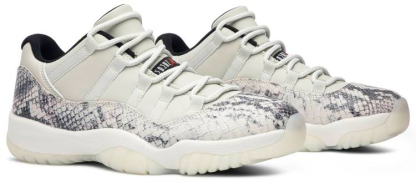 Retro Low 'Light Bone Snakeskin' CD6846-002