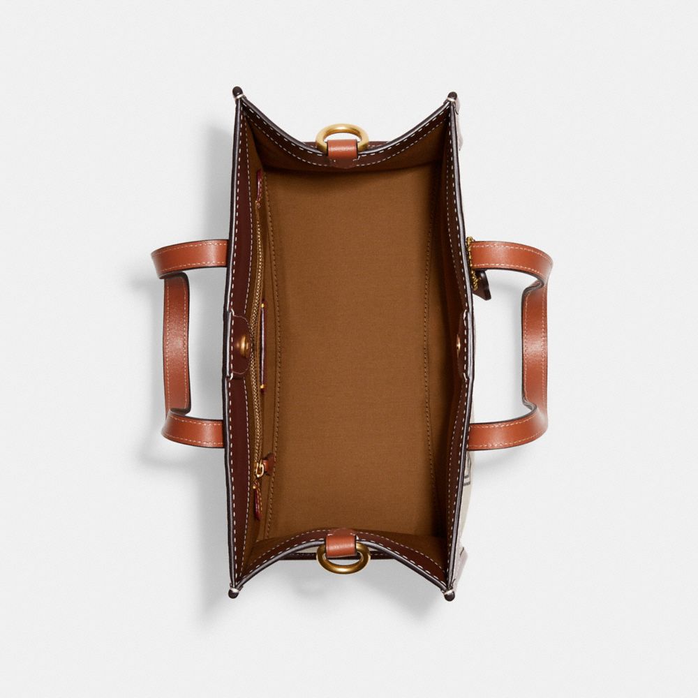 Field Tote 30 With  Badge