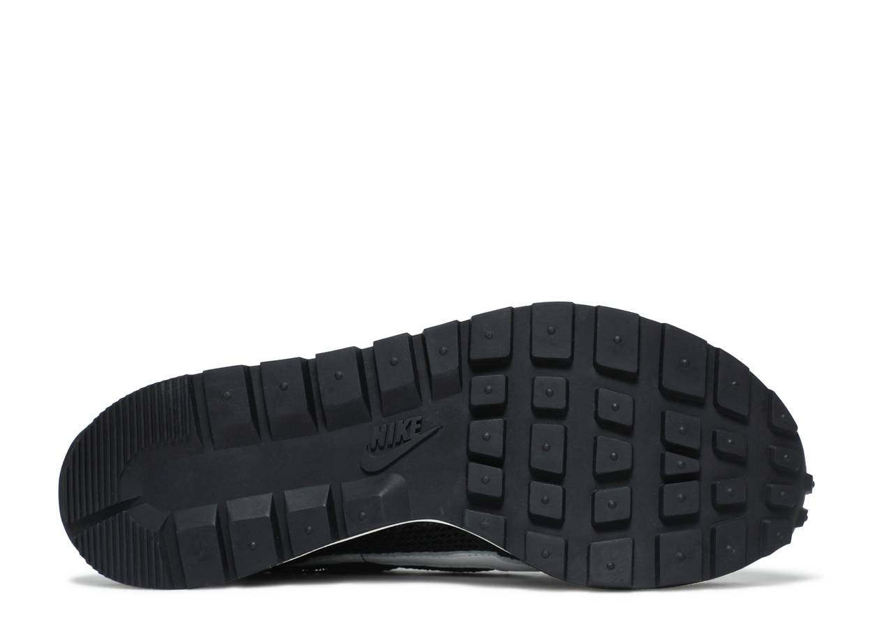 Black White CV1363-001