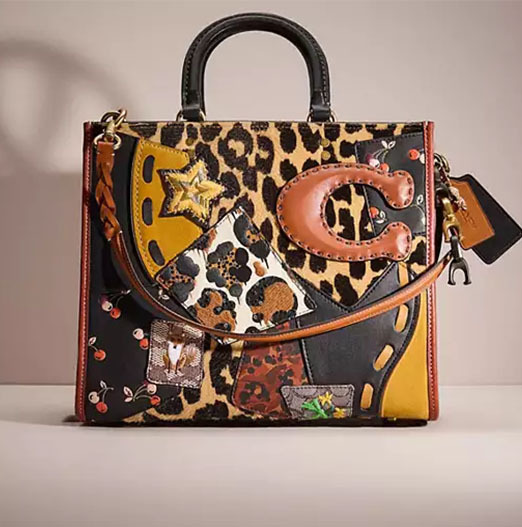 Delicate leopard print