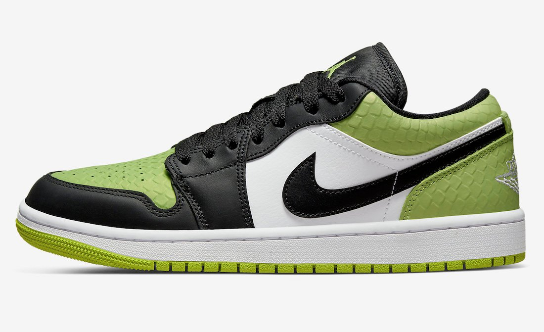 Wmns Low SE 'Vivid Green Snakeskin' DX4446-301